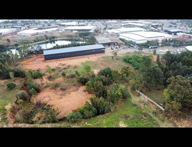 42,000M² VACANT LAND FOR SALE IN MEADOWDALE